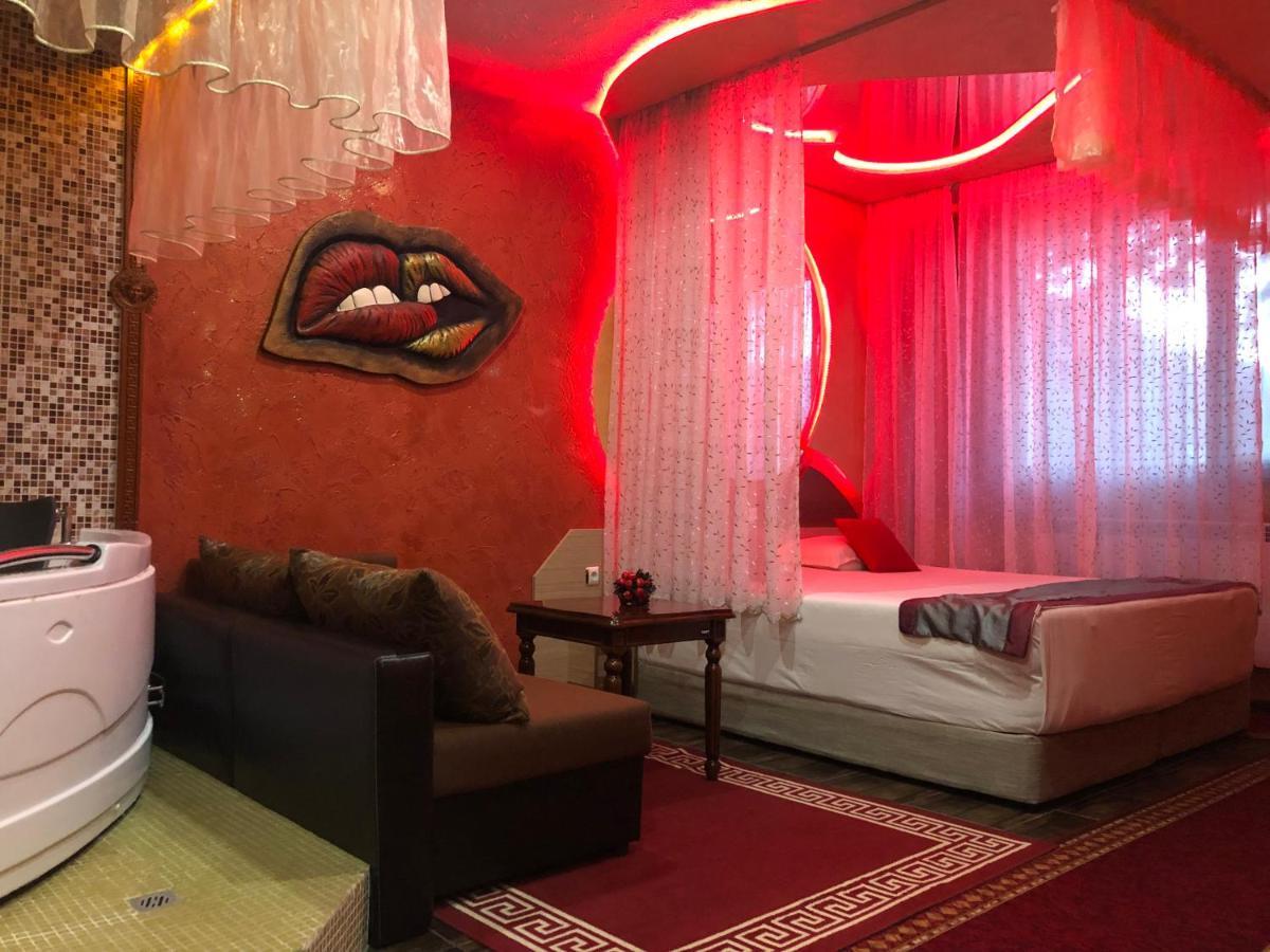 Semeen Hotel Rusalka Svishtov Dış mekan fotoğraf