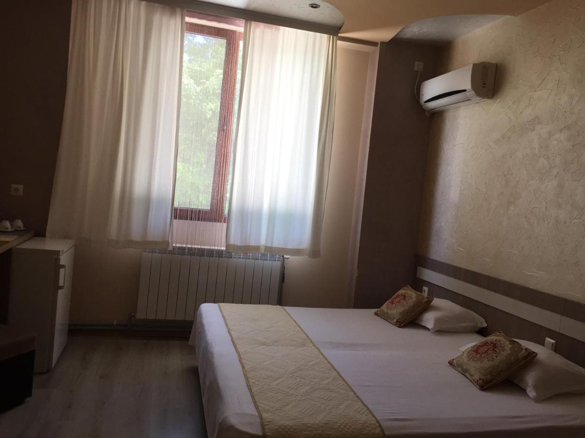 Semeen Hotel Rusalka Svishtov Dış mekan fotoğraf